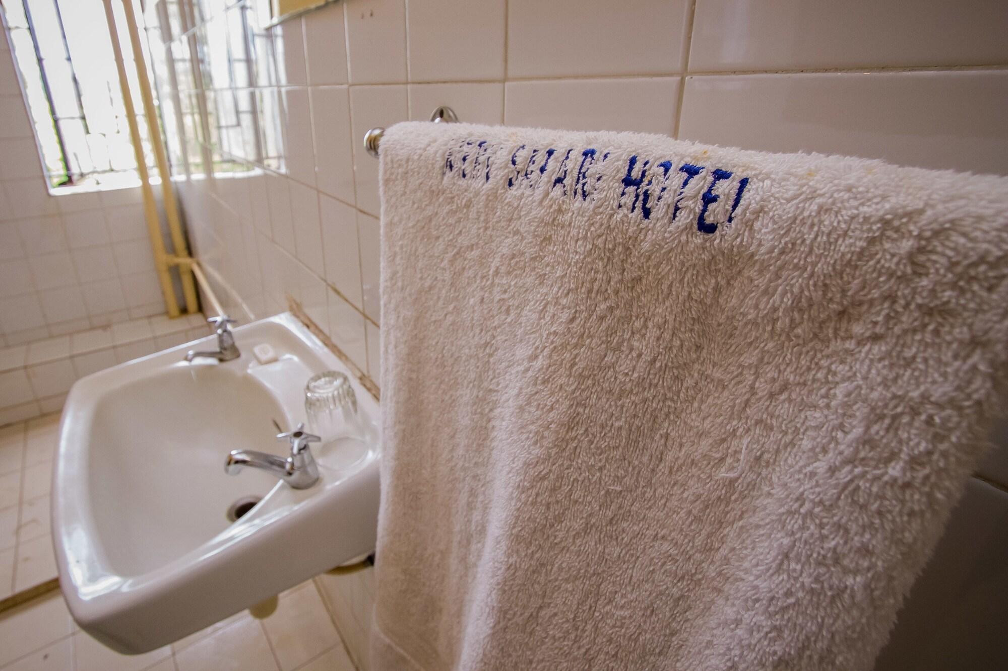 Meru Safari Hotel מראה חיצוני תמונה